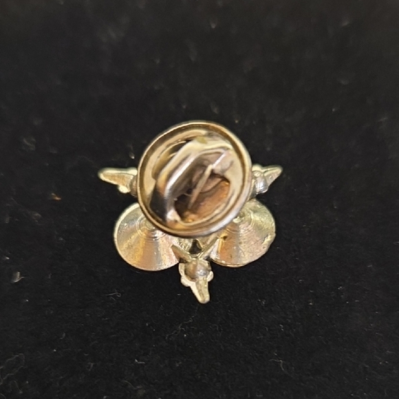 #616 Vintage Elegant Silver Tone Pin - Picture 2 of 3